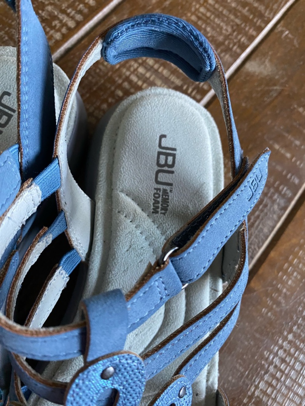 JBU Light Blue Floral Cutout Strap Sandals size 7 - Picture 3 of 6
